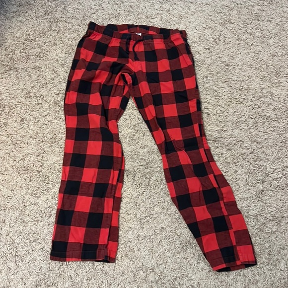 old navy red plaid pajama pants